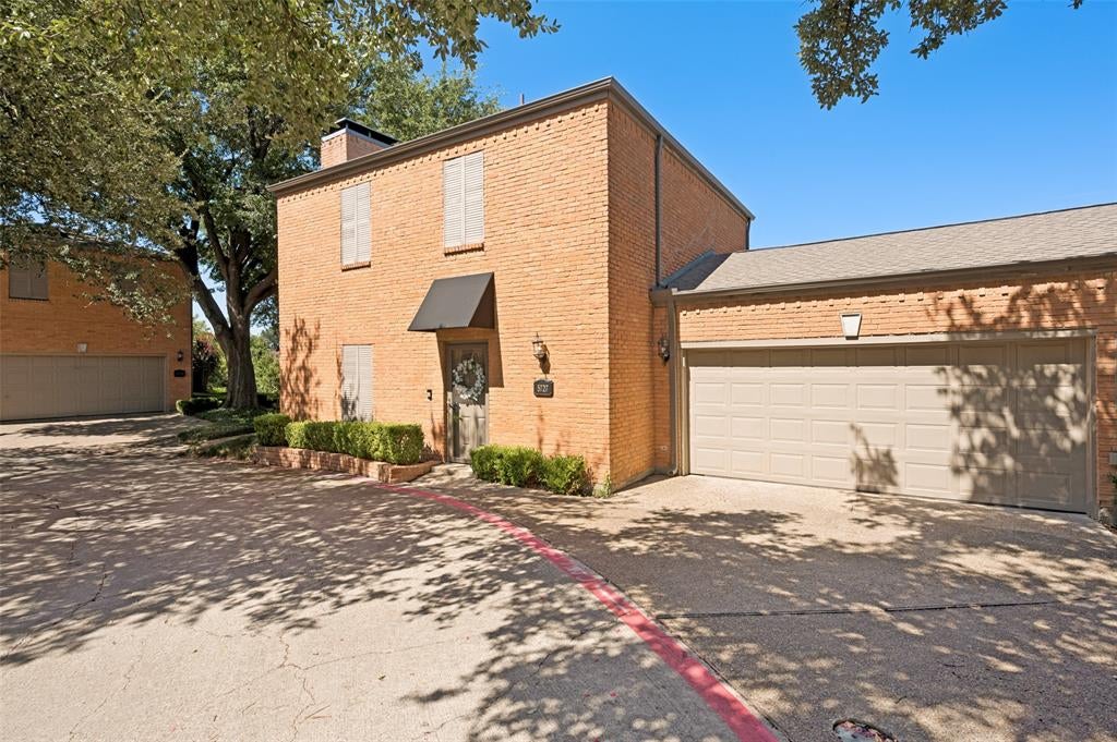 5727 Remington Park Square