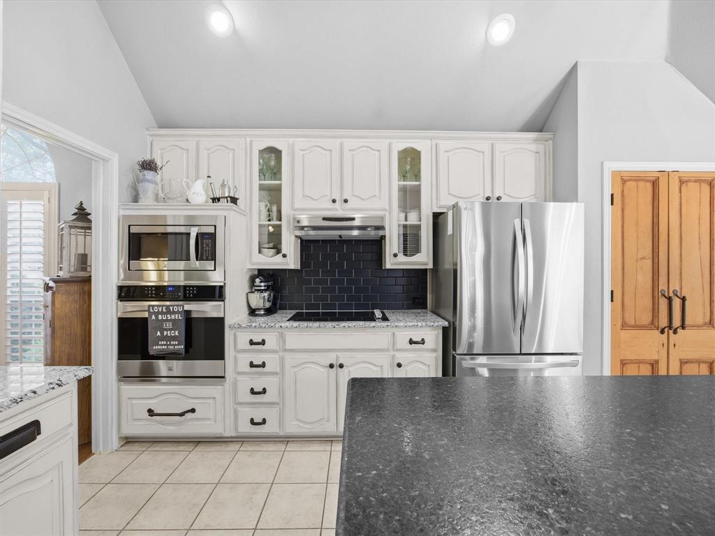 3404 Windsor Parkway