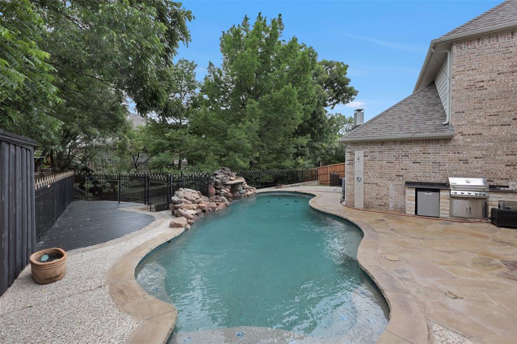 3310 Meadow Wood Drive