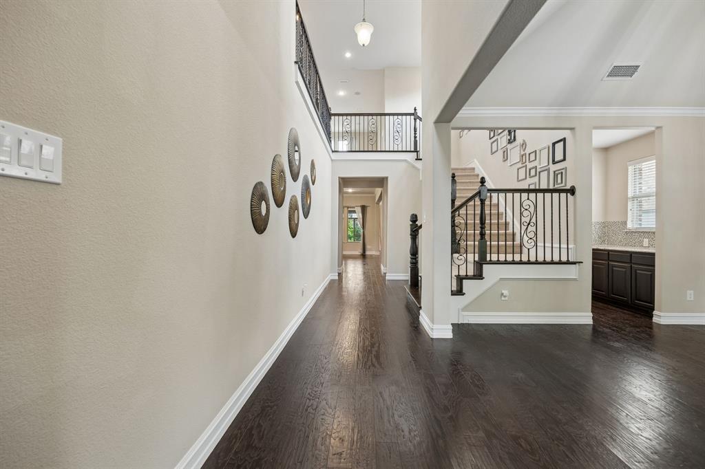 2762 Chatswood Drive