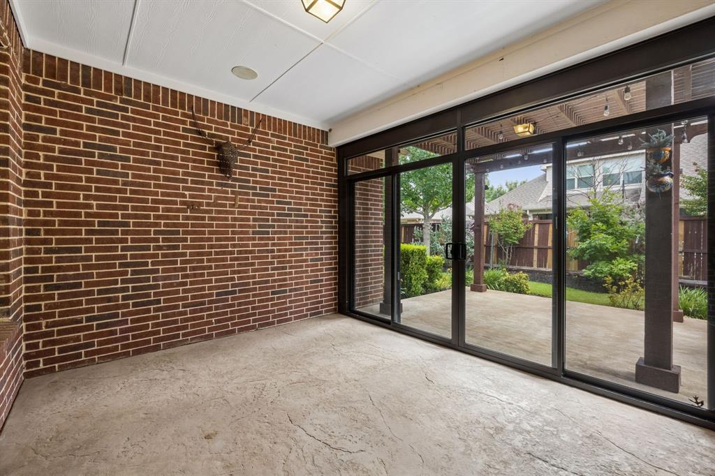 2762 Chatswood Drive