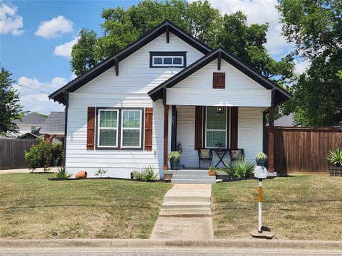 Photo of 607 Dr Martin Luther King Jr Boulevard, Waxahachie, TX 75165 (MLS # 21346533)