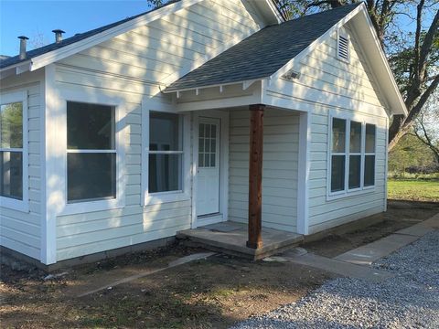 A home in Mineral Wells