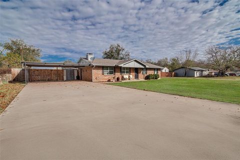 6207 Creek Crossing Road Alvarado TX 76009