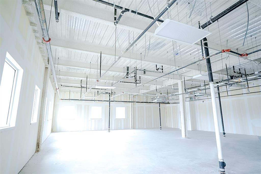 1903 Doctors Hospital Drive