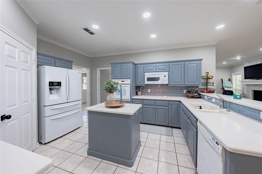 916 Van Winkle Circle