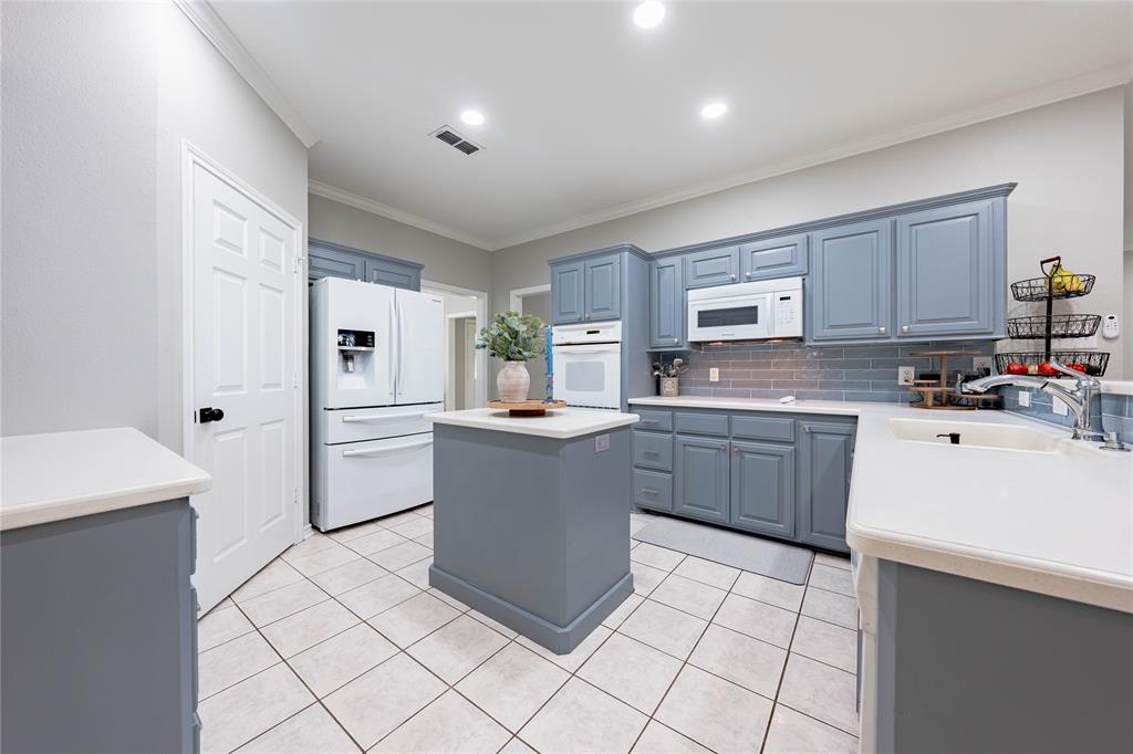 916 Van Winkle Circle
