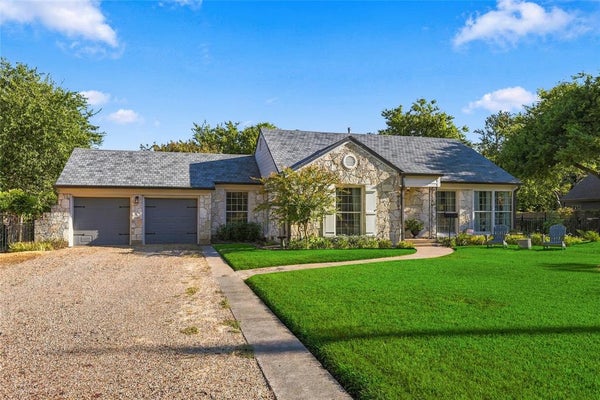 9807 REDONDO DR, DALLAS, TX 75218 - Image 45cbb734fb5f1f3e89cc327a8ec89f8c/1194702196