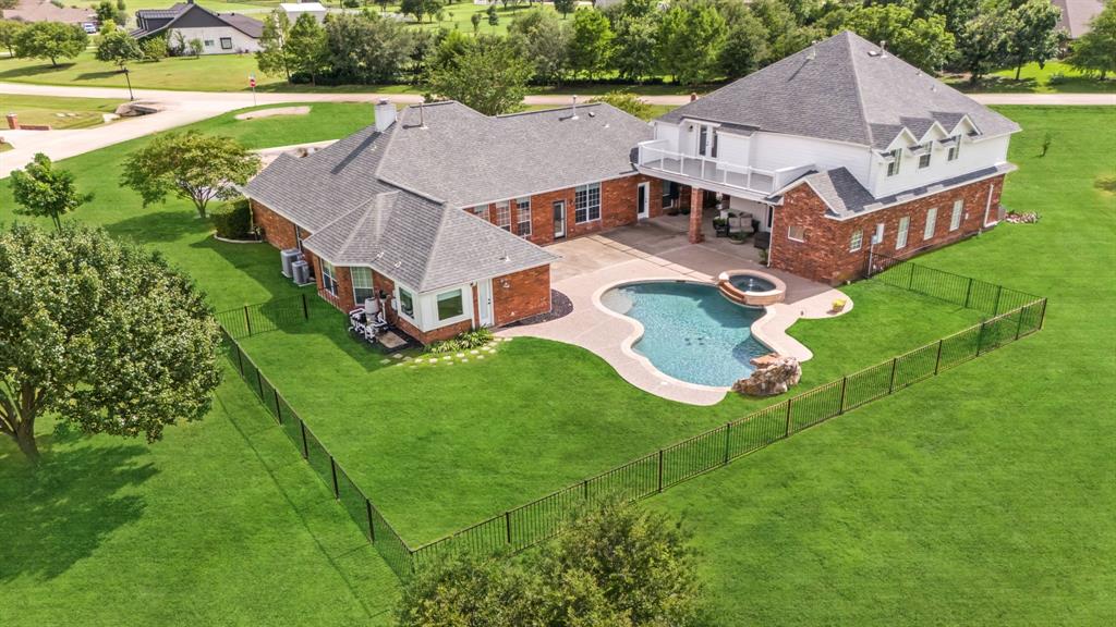 900 Scarlett Drive