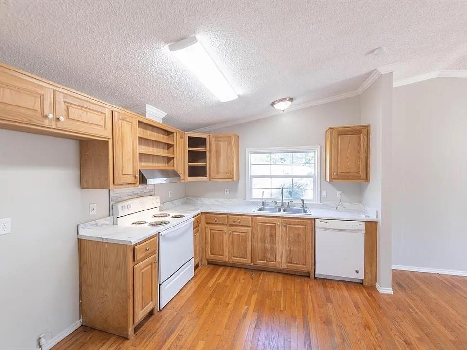 121 Windy Creek