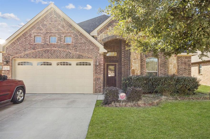 Stunning Single-Story Living , Lillian Custom Home in Prime Location

Experience the perfect blend of quality and comfort in this 2016-built Lillian Custom Home. Spanning 1,895 sq. ft. of thoughtfully designed space, this 3-bed, 2-bath residence features a sought-after open floor plan and high-end finishes throughout.

Highlights You’ll Love:

Chef-Ready Kitchen: Granite countertops, massive center island, gas cooktop, and tall custom cabinetry.

Designer Living: Rich wood flooring, architectural detailing, and a cozy fireplace anchor the heart of the home.

Primary Retreat: Private ensuite featuring a soaking tub, separate shower, dual vanities, and a massive walk-in closet.

Flex Space: A formal dining room that easily converts to a home office or creative studio.

Outdoor Oasis: Relax on the oversized covered patio overlooking a beautifully landscaped backyard.

Located just minutes from top-rated schools, shopping, and the community pool. Move-in ready! Schedule your tour today!