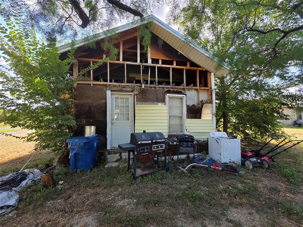 804 N Live Oak Street