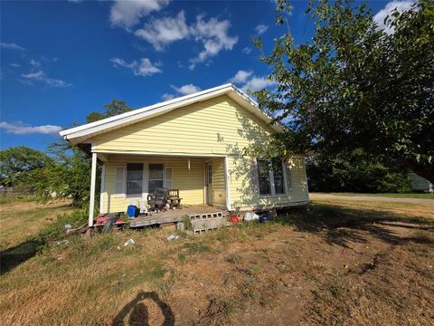 804 N Live Oak Street Breckenridge TX 76424