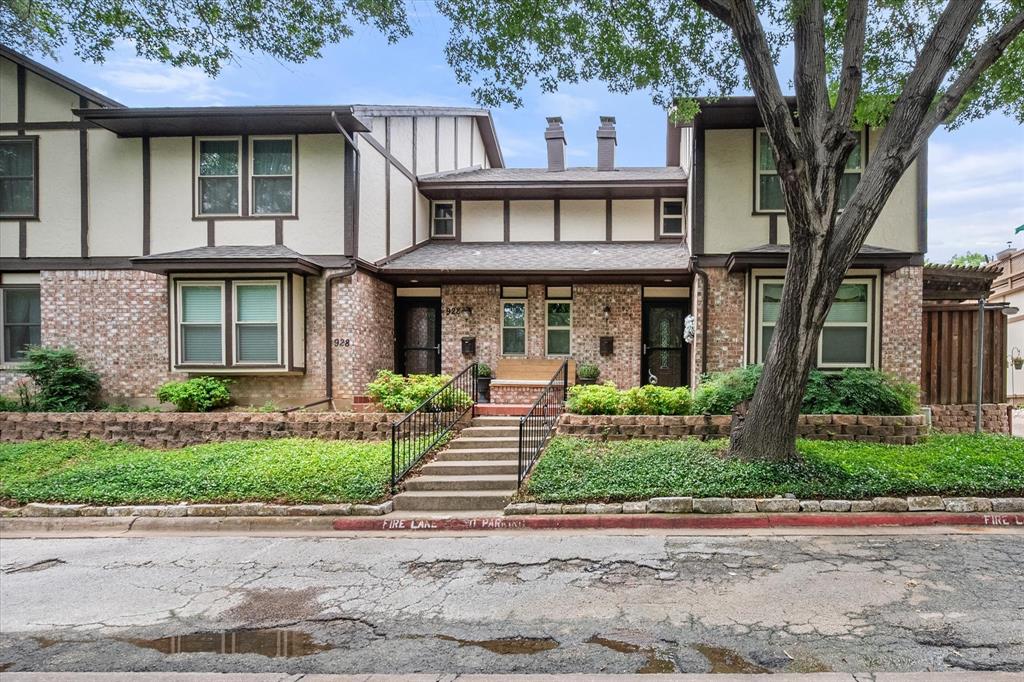 924 Chateau Valee Circle