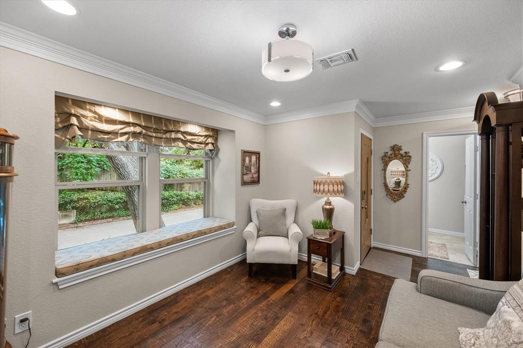 924 Chateau Valee Circle