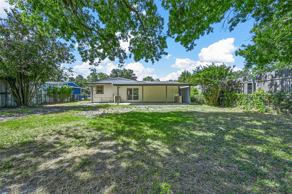 Dallas, Texas 75228, United States, 3 Bedrooms Bedrooms, ,1 BathroomBathrooms,Residential,Active,22823