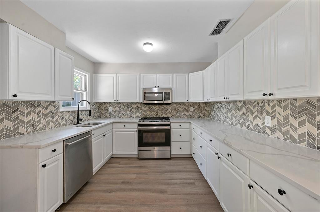 Dallas, Texas 75228, United States, 3 Bedrooms Bedrooms, ,1 BathroomBathrooms,Residential,Active,22823