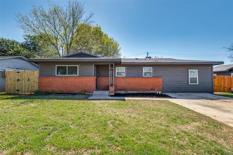 125 W Fuller Drive Euless TX 76039