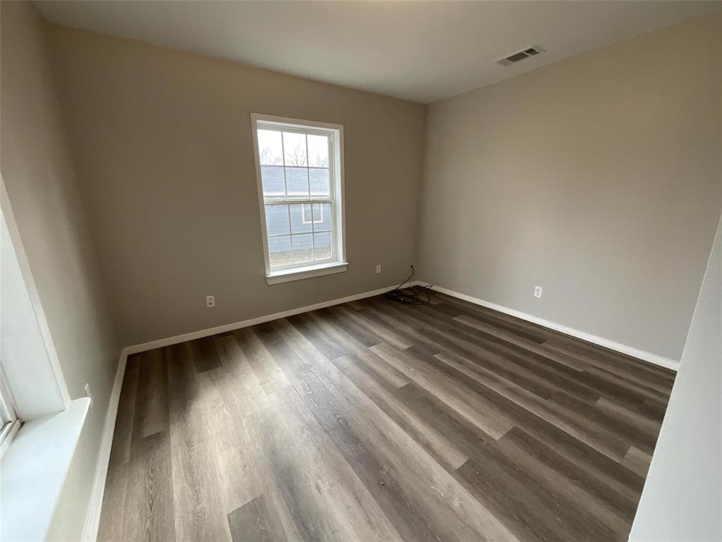 405 Beard Street - Photo 2
