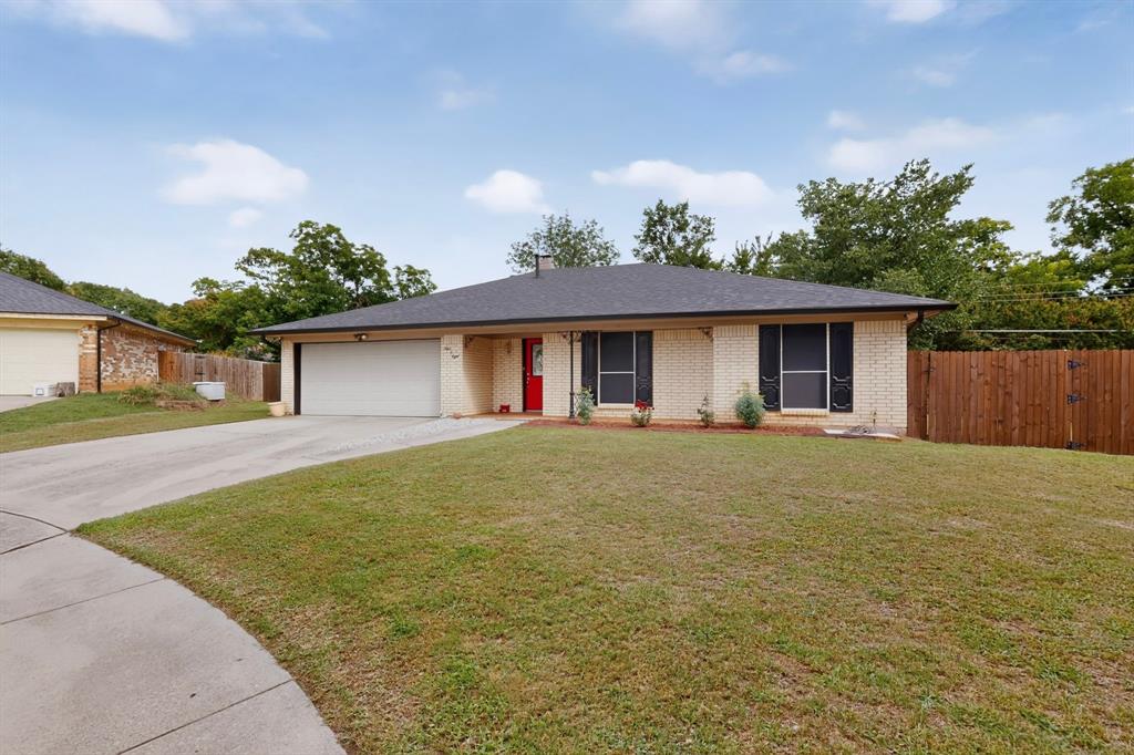 908 Hillside Court