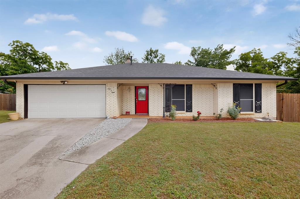 908 Hillside Court