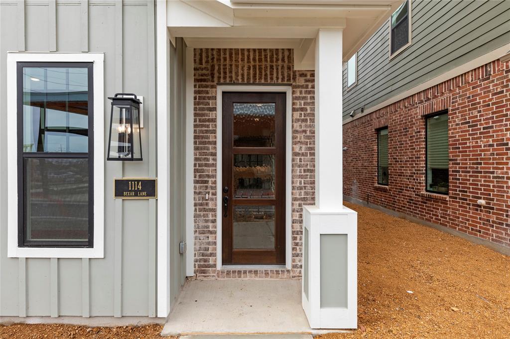 1114 Bexar Lane