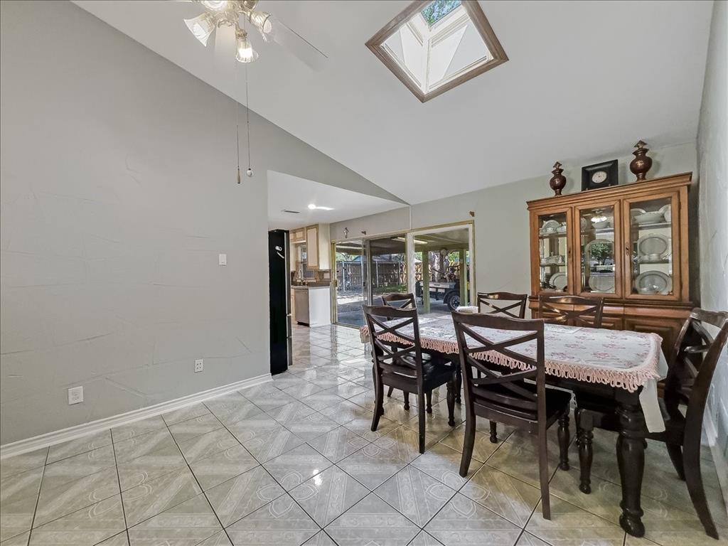 1401 Williamsburg Drive