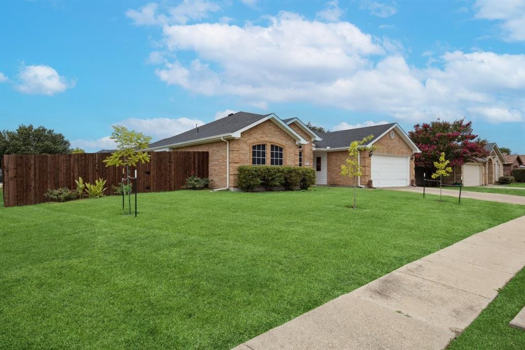 1611 Summertree Lane