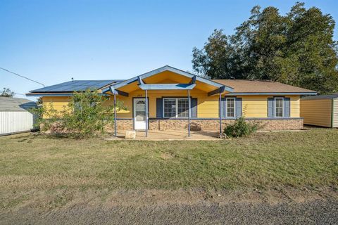 A home in Gustine