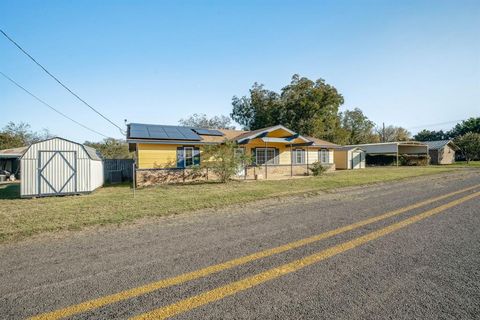 A home in Gustine