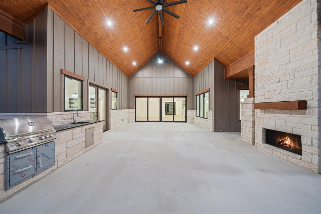 Deer Crossing - Residential