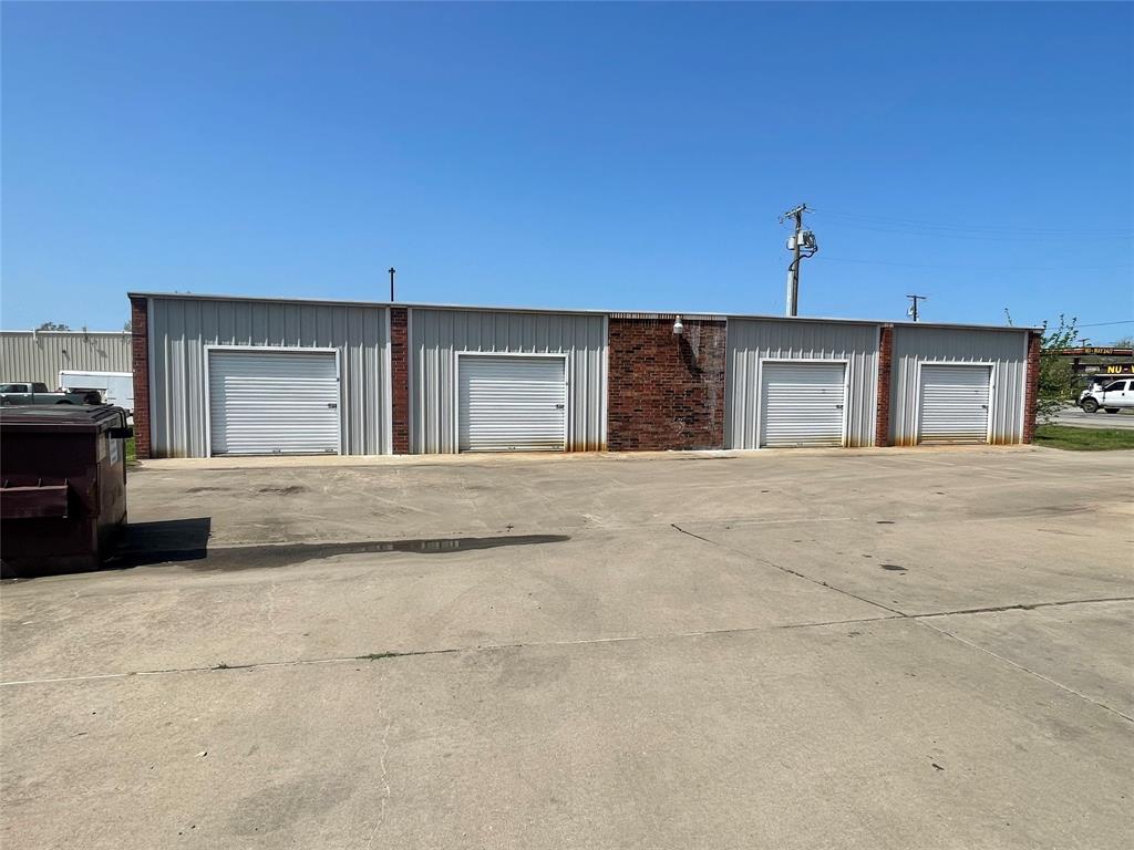 1201 W Dallas Avenue