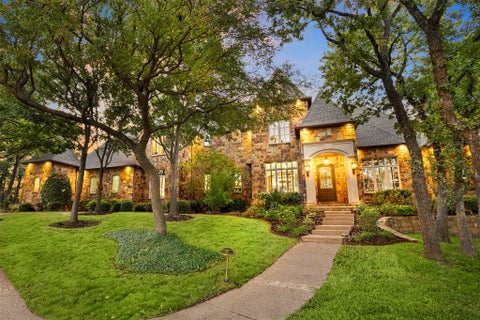 Photo of 2405 Southern Hills Court, Keller, TX 76248 (MLS # 21316405)