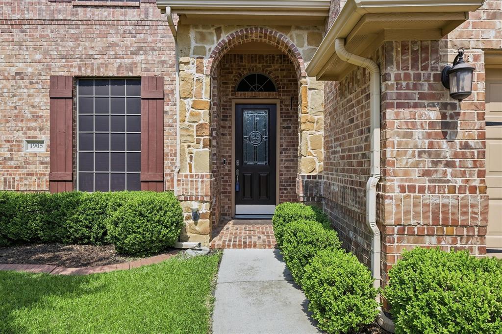 1905 Fountain Meadows Drive