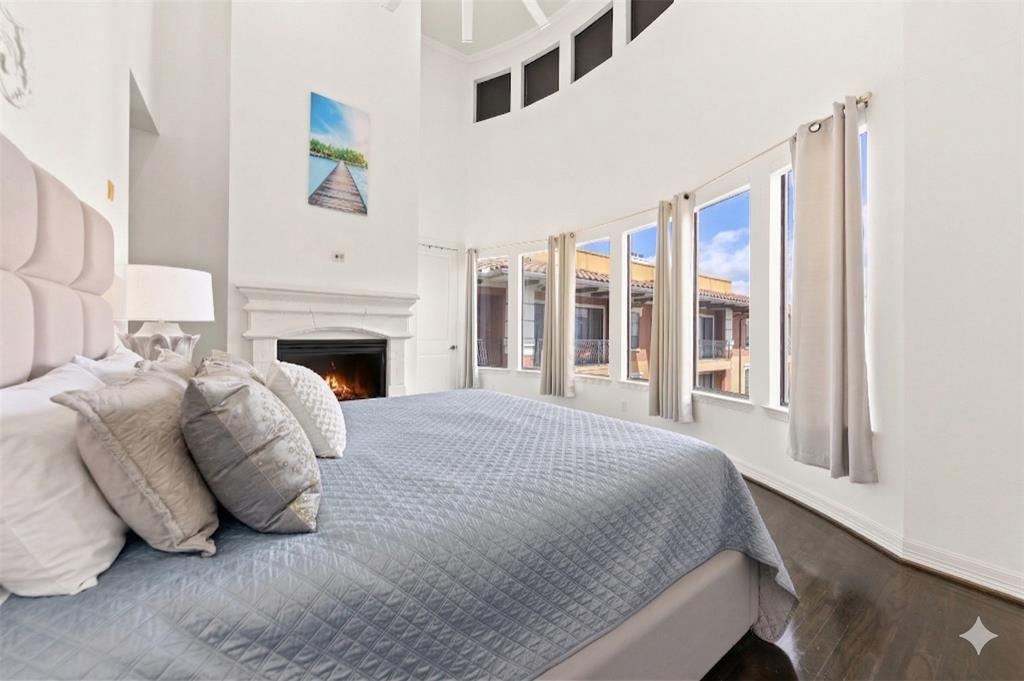 Sorrento Condo - Residential