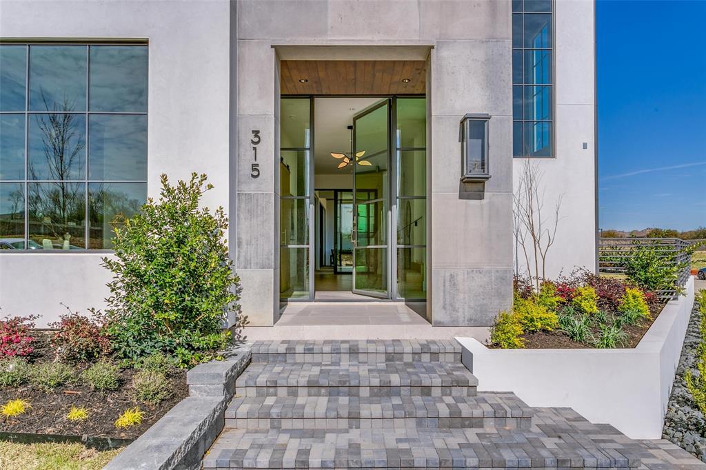 315 Regal Lane