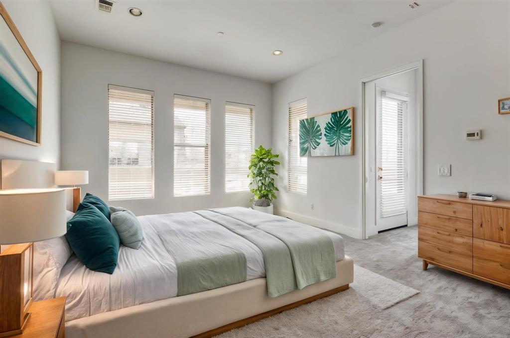 1600 HASKELL CONDOMINIUMS - Residential Lease