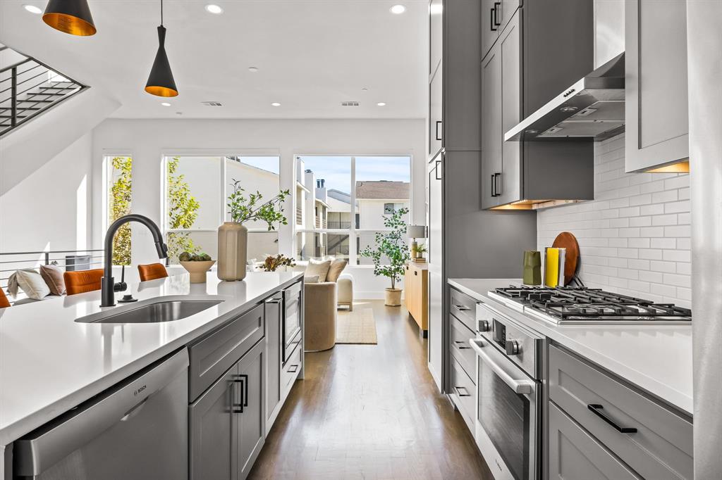 2317 Moser Condo - Residential Lease