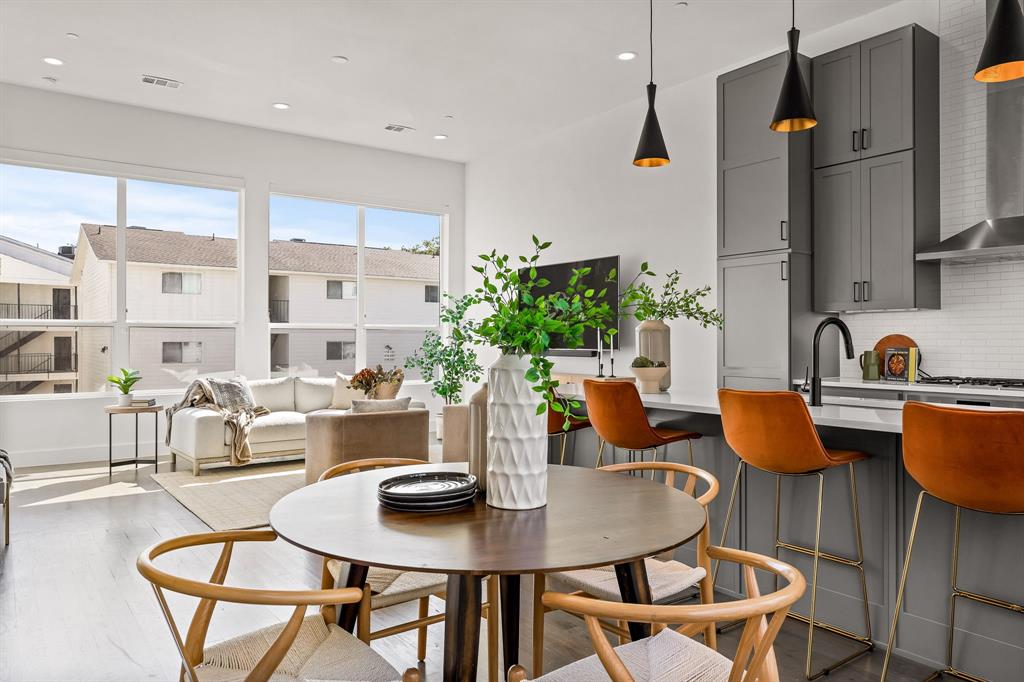 2317 Moser Condo - Residential Lease