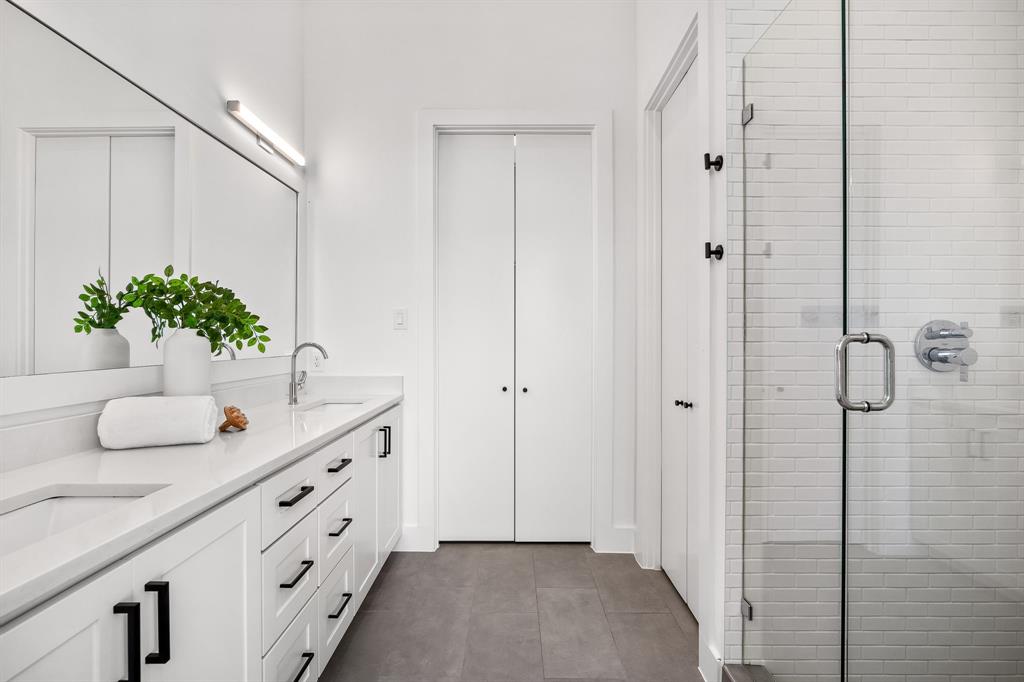 2317 Moser Condo - Residential Lease