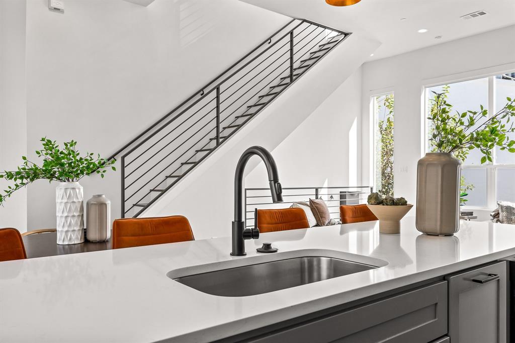 2317 Moser Condo - Residential Lease