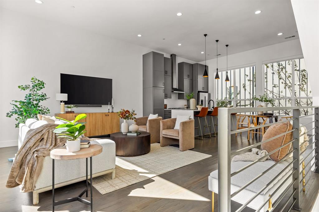 2317 Moser Condo - Residential Lease