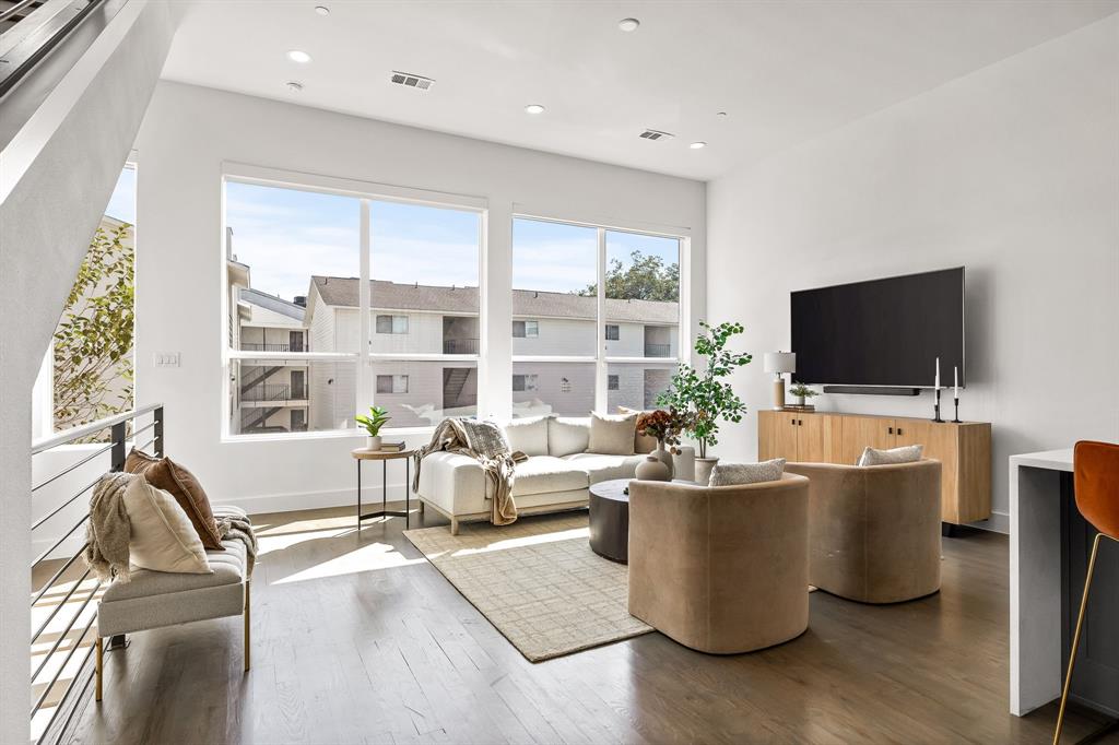 2317 Moser Condo - Residential Lease