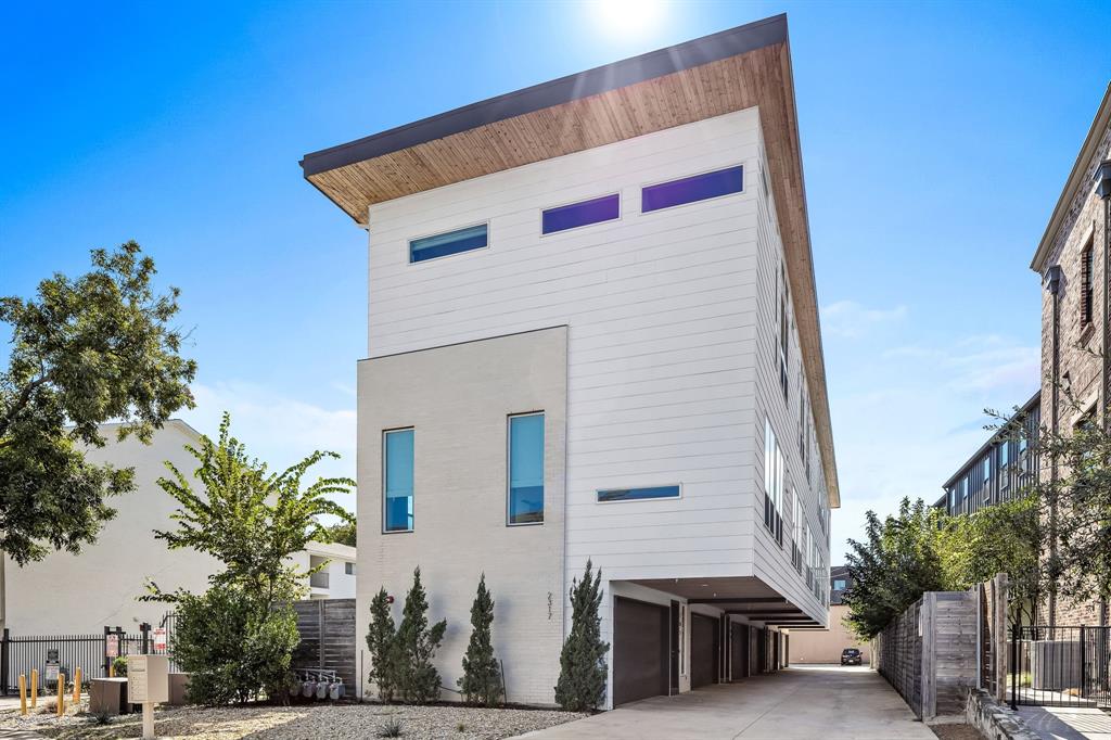 2317 Moser Condo - Residential Lease