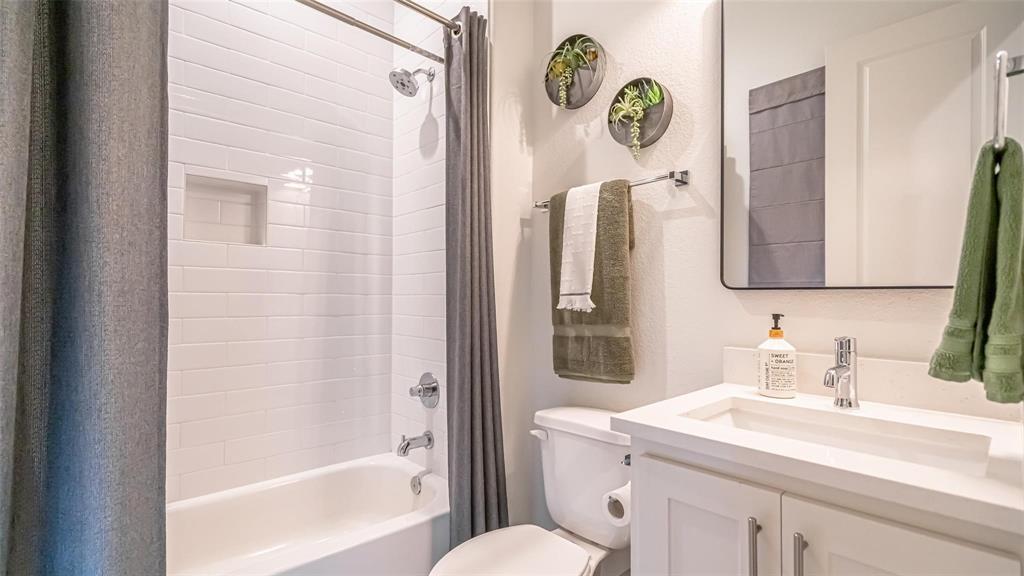 Main 7 Townhome Addition - Residential Lease