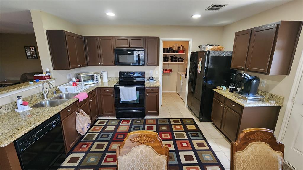 6613 Longleaf Lane