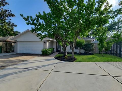 10335 Emnora Lane Houston TX 77043