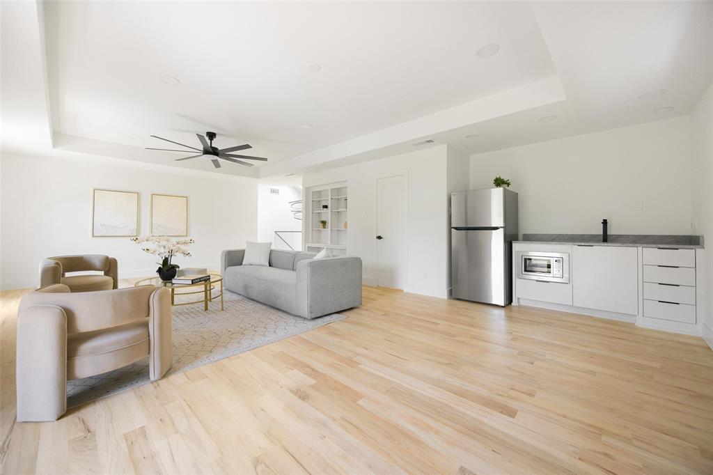 PEBBLE CREEK - Residential