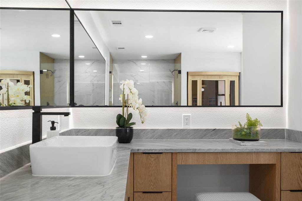 PEBBLE CREEK - Residential