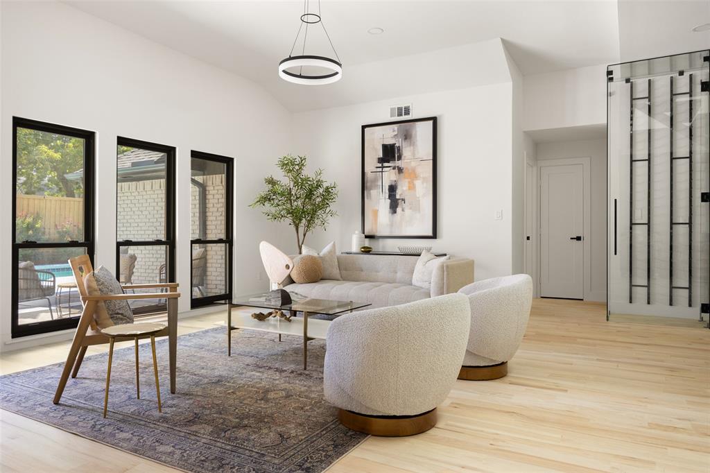 PEBBLE CREEK - Residential